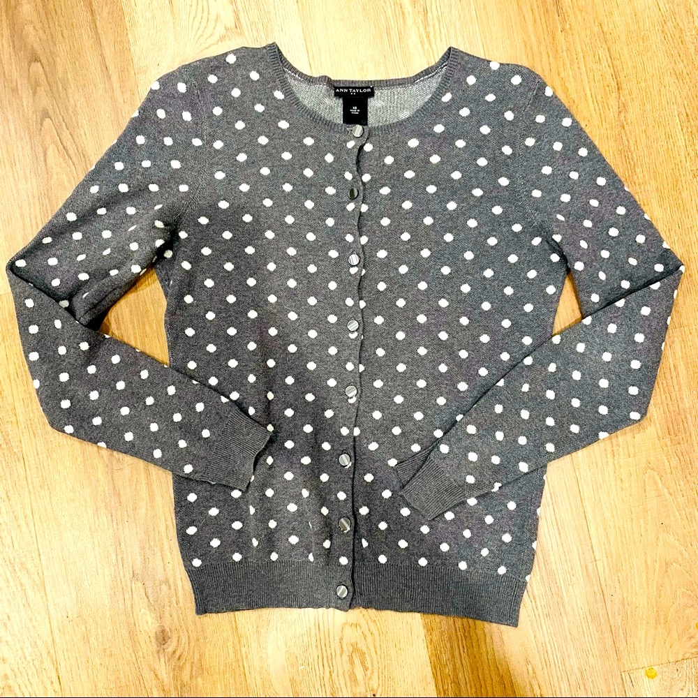 Ann Taylor Button Up Cardigan Gray with White Dots.